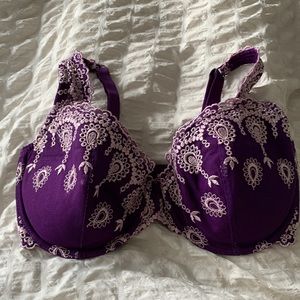 Frederick’s of Hollywood purple bra size 34DD